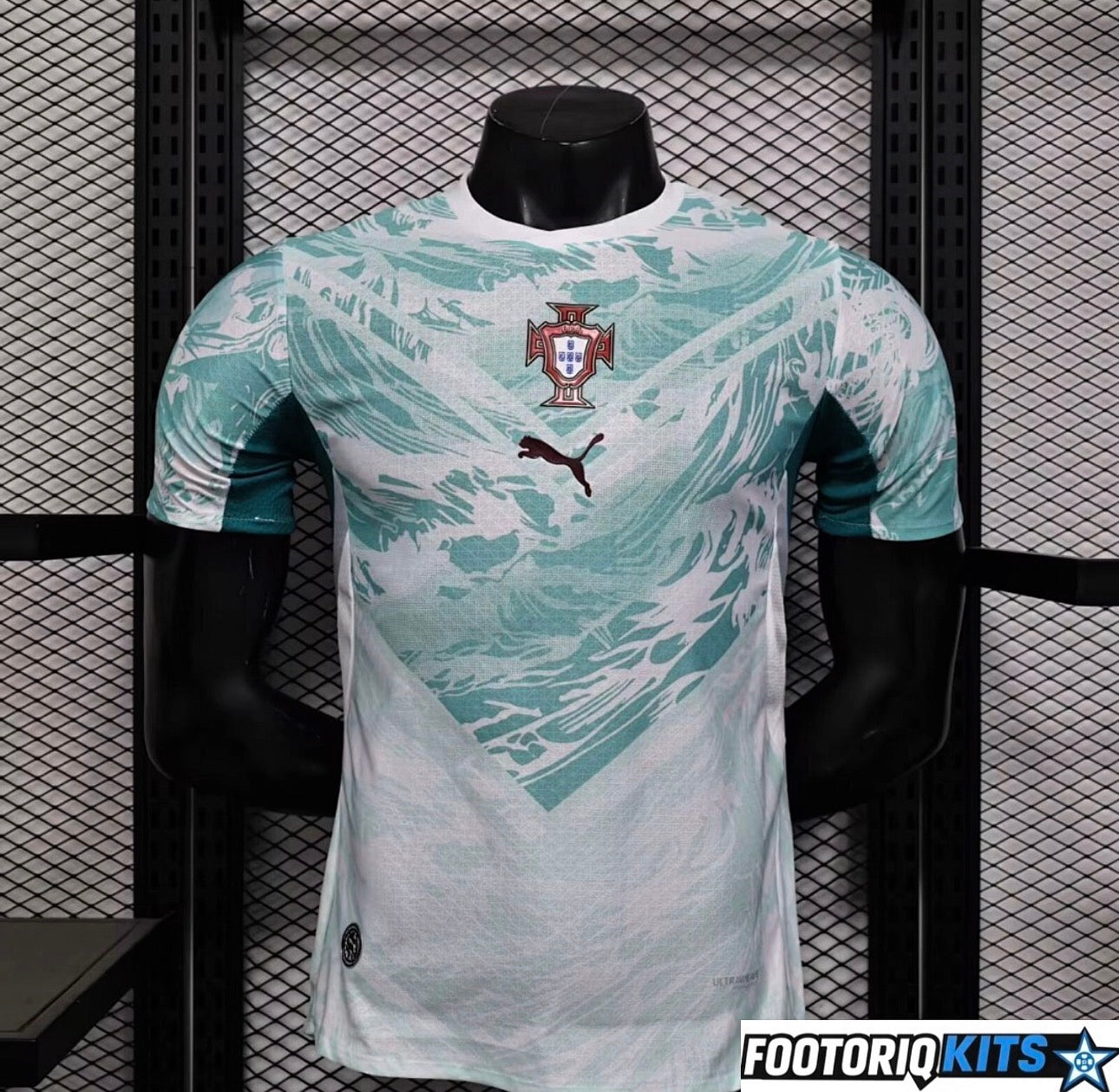 Footoriq Kits: La Zone Du Peuple