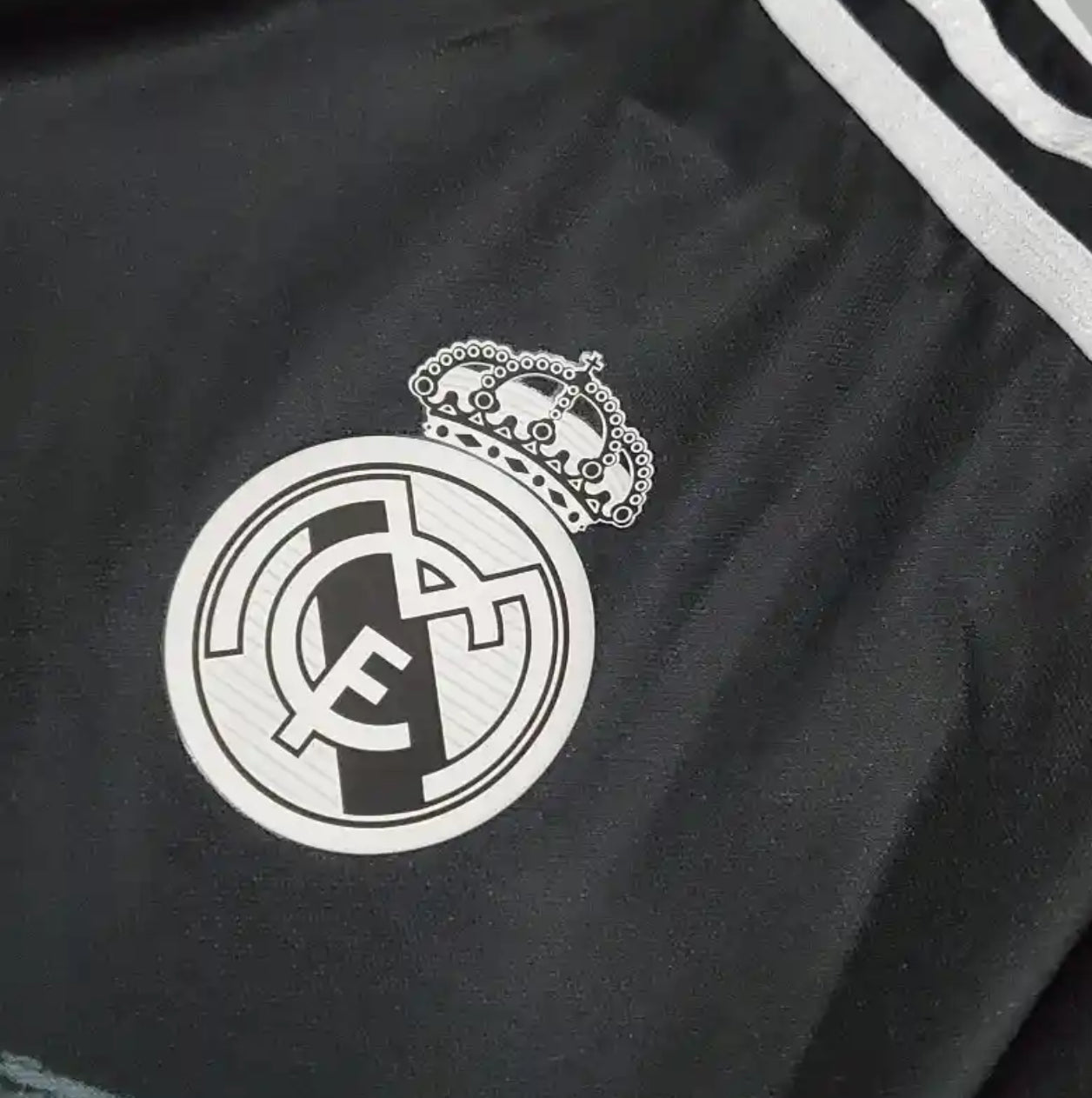 Real Madrid Retro 3. Schwarzes Trikot 14/15