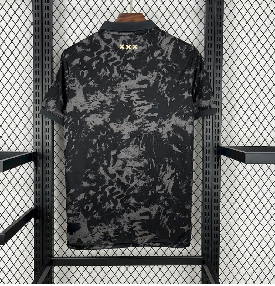 Footoriq Kits: La Zone Du Peuple