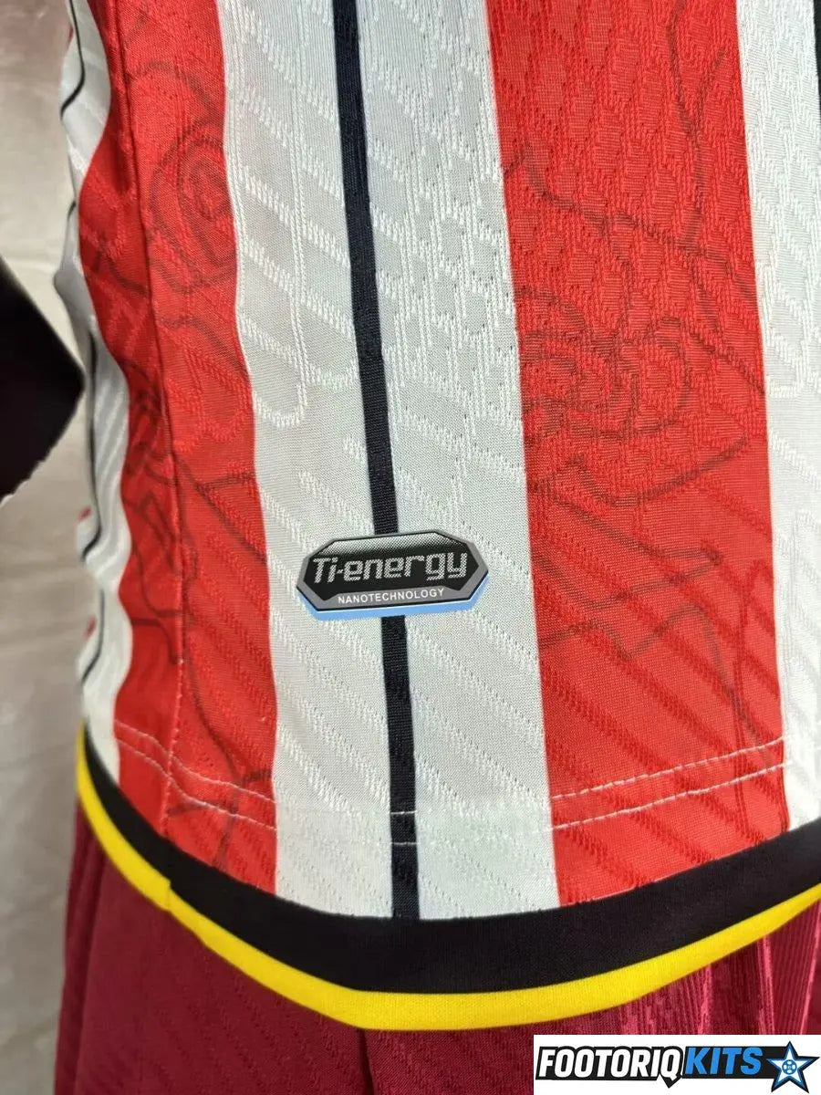 {{ product_title }} - maillot de football adulte et enfant personnalisable