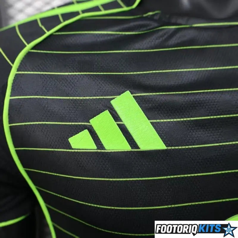 {{ product_title }} - maillot de football adulte et enfant personnalisable