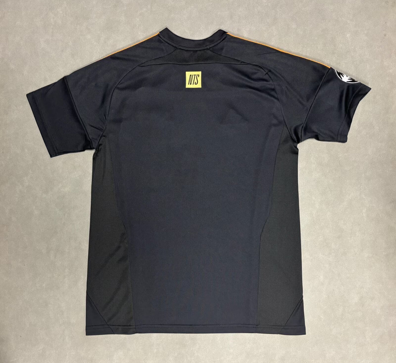 Footoriq Kits: La Zone Du Peuple