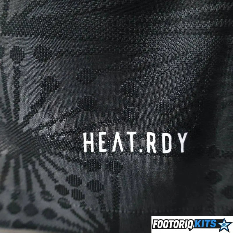 {{ product_title }} - maillot de football adulte et enfant personnalisable