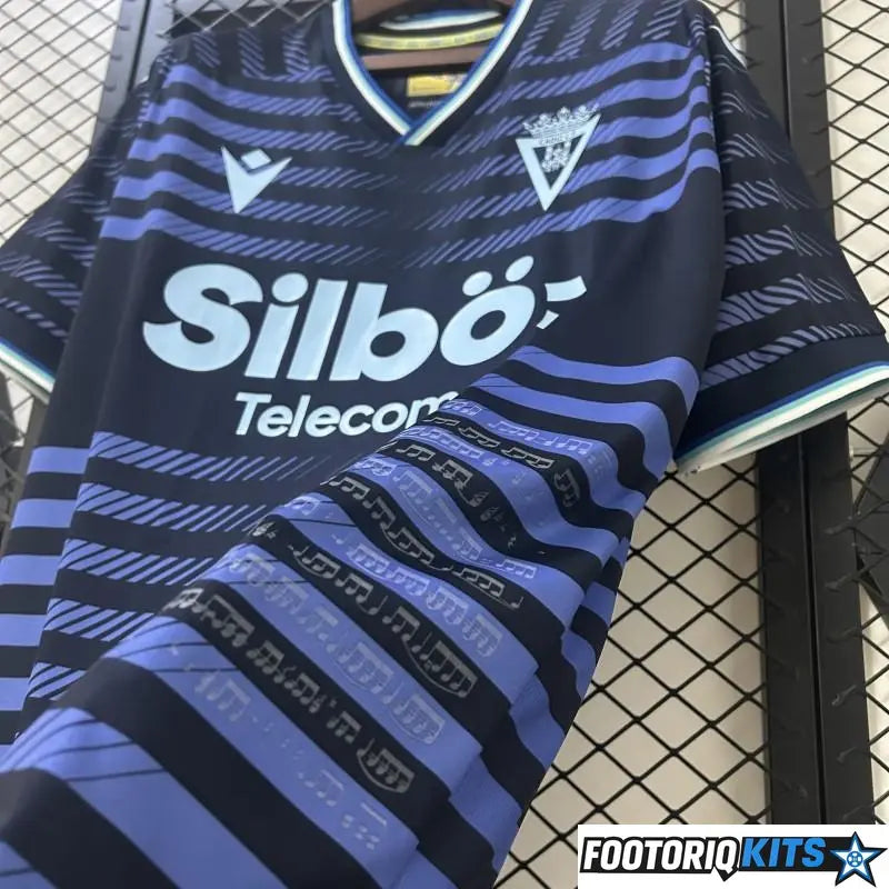 {{ product_title }} - maillot de football adulte et enfant personnalisable