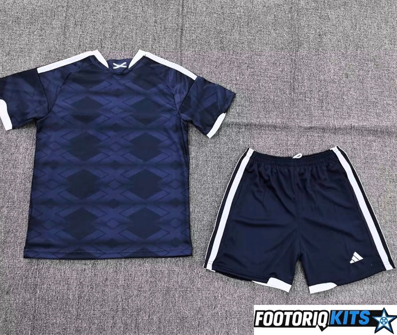 {{ product_title }} - maillot de football adulte et enfant personnalisable