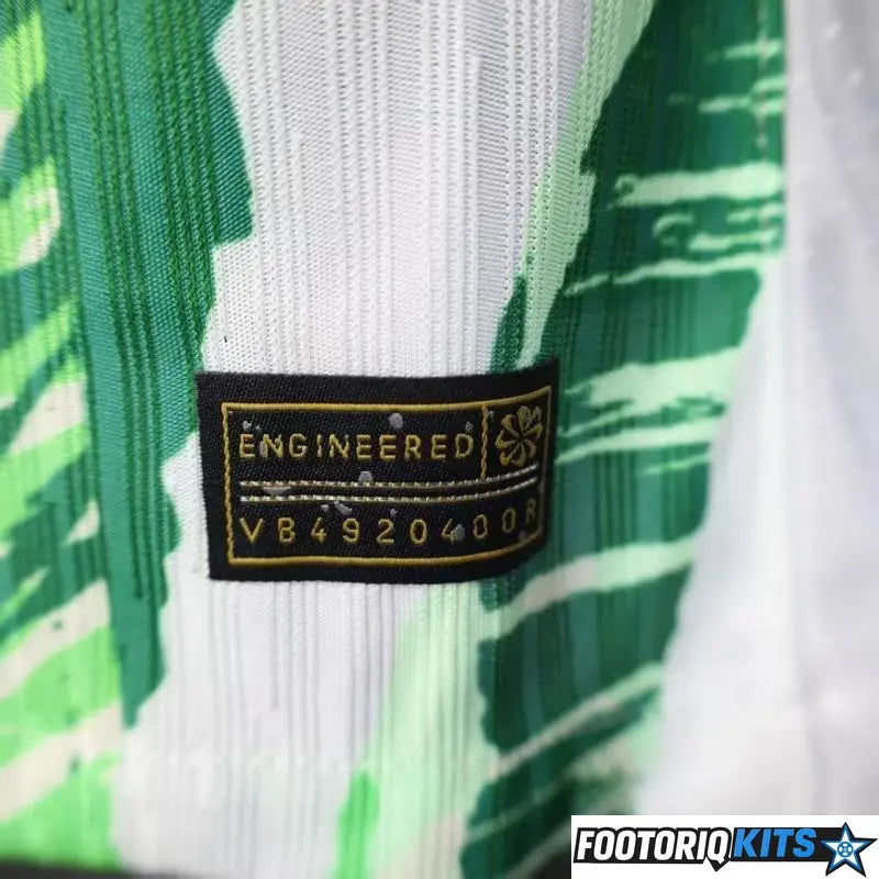 {{ product_title }} - maillot de football adulte et enfant personnalisable