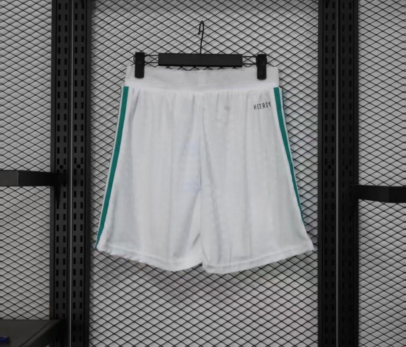 Footoriq Kits: La Zone Du Peuple