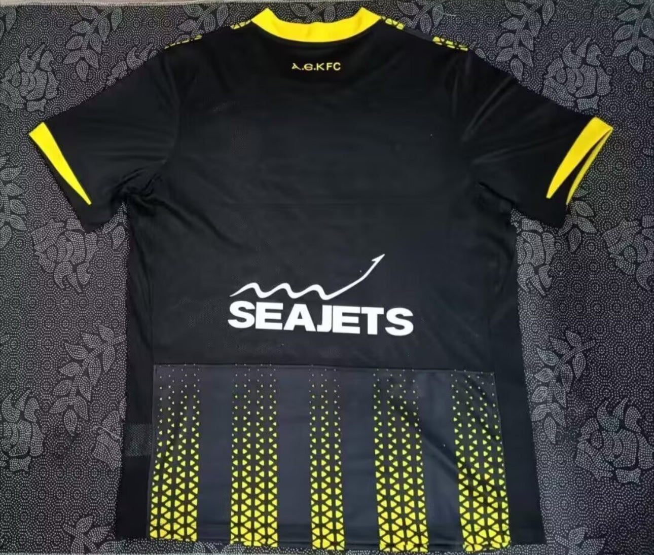 Footoriq Kits: La Zone Du Peuple