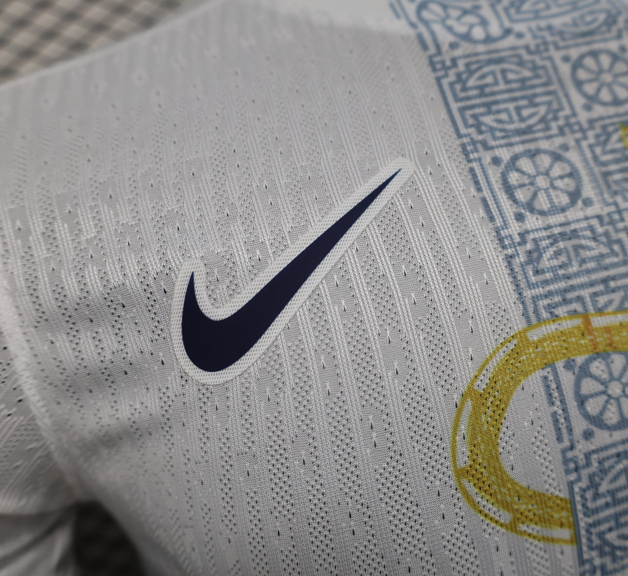 Tottenham Snake Jersey 25/26