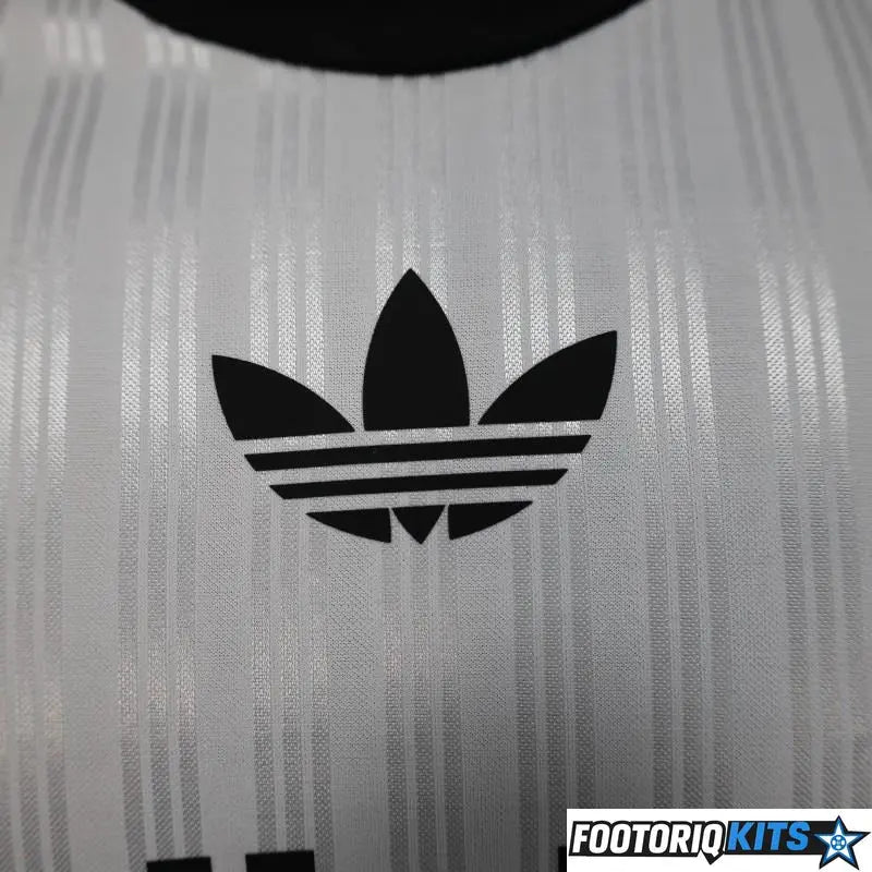 {{ product_title }} - maillot de football adulte et enfant personnalisable