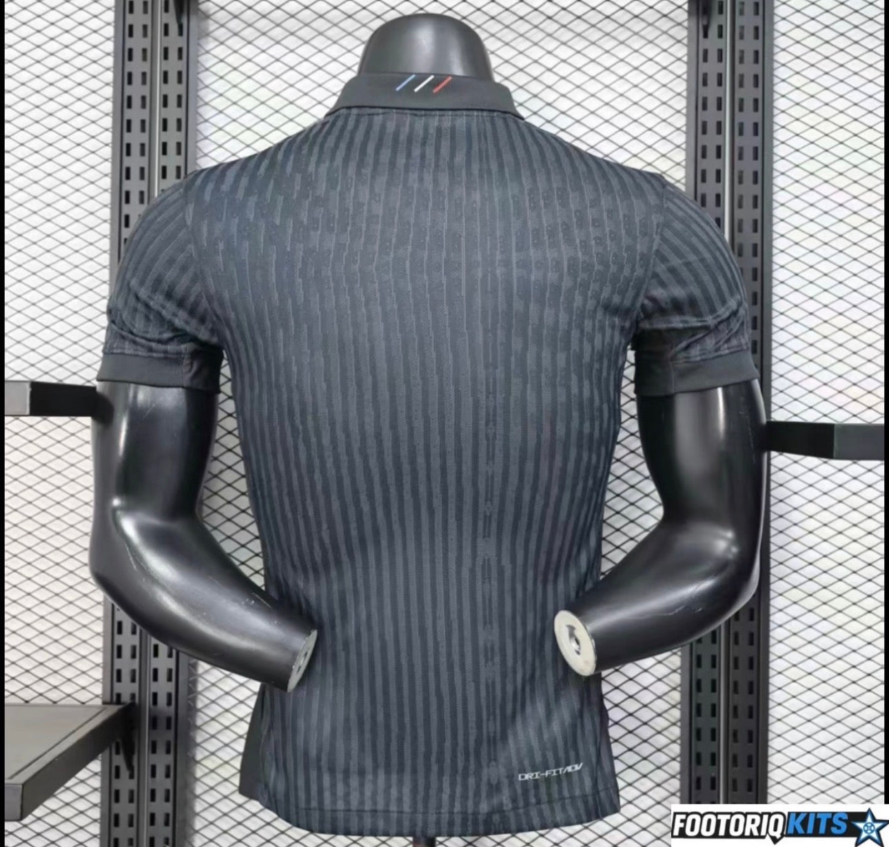 Footoriq Kits: La Zone Du Peuple