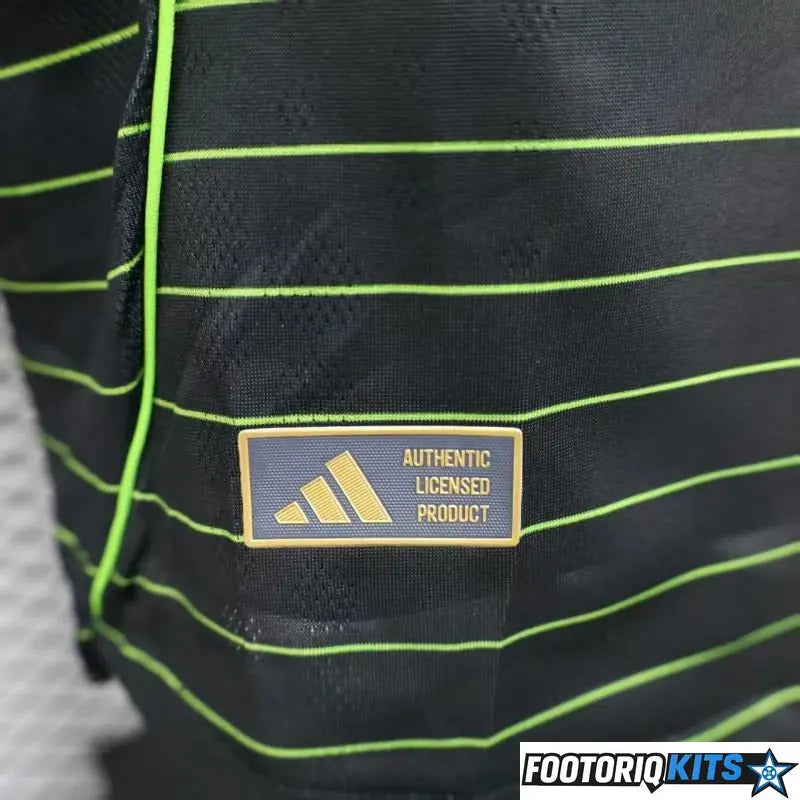 {{ product_title }} - maillot de football adulte et enfant personnalisable