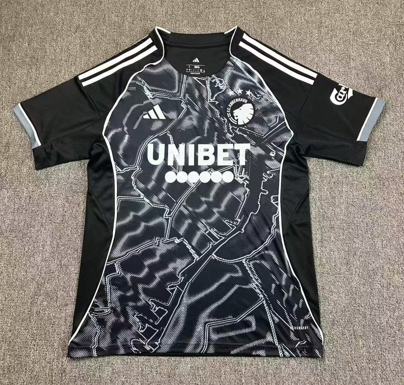 Footoriq Kits: La Zone Du Peuple