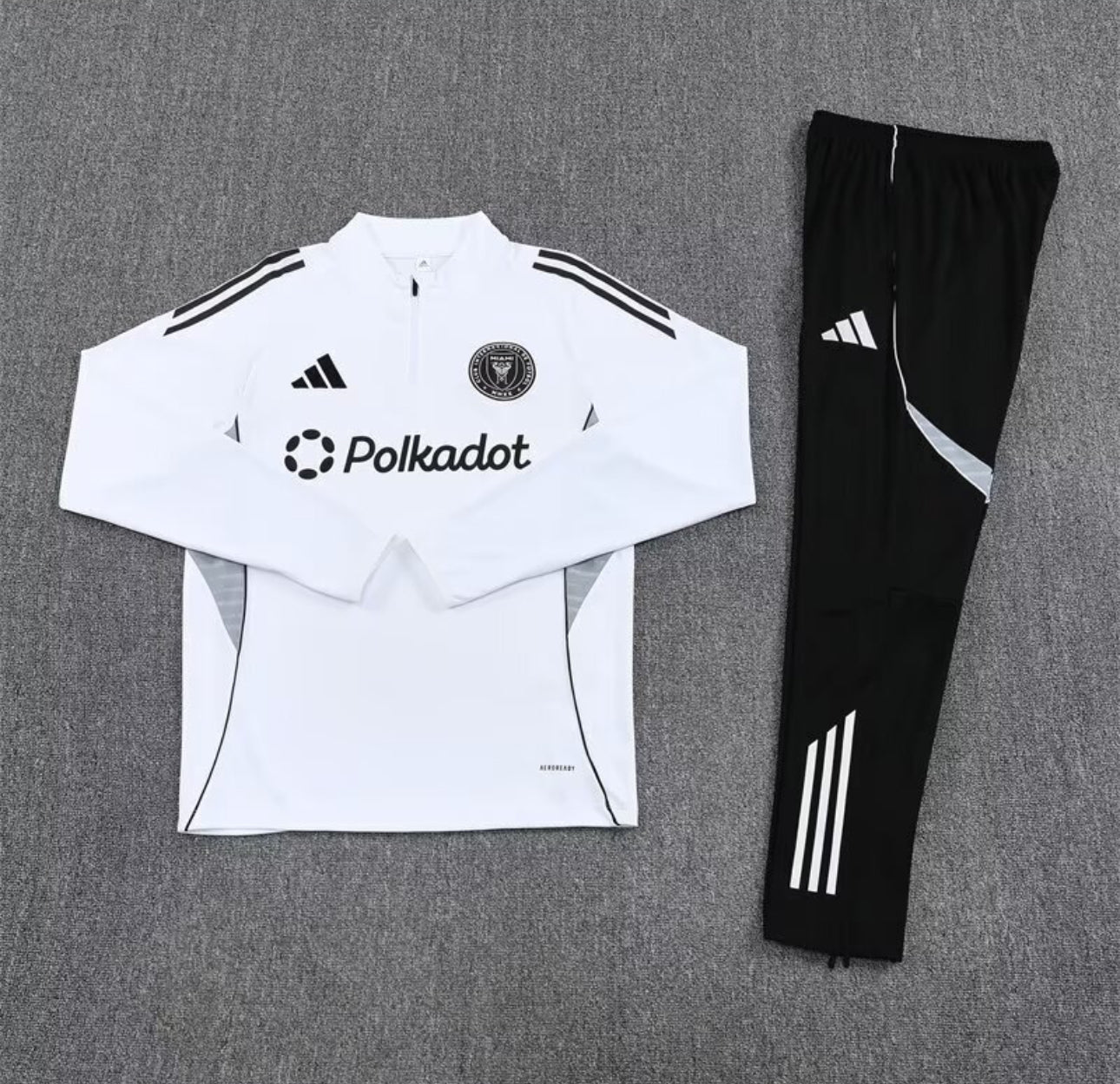 Footoriq Kits: La Zone Du Peuple