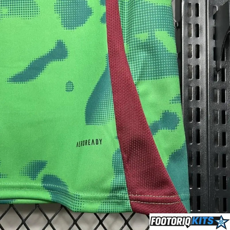 {{ product_title }} - maillot de football adulte et enfant personnalisable