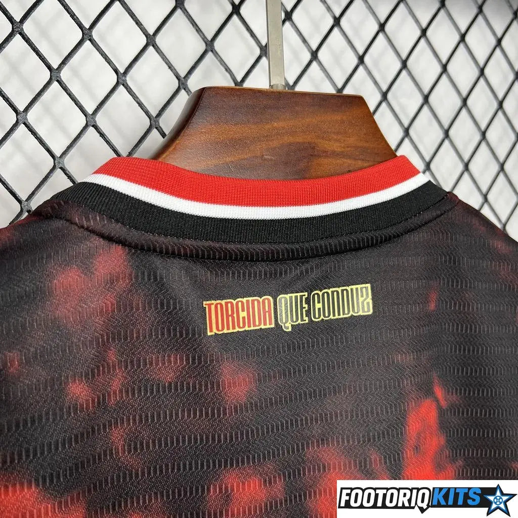{{ product_title }} - maillot de football adulte et enfant personnalisable