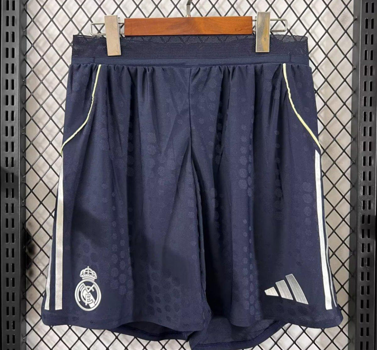 Footoriq Kits: La Zone Du Peuple