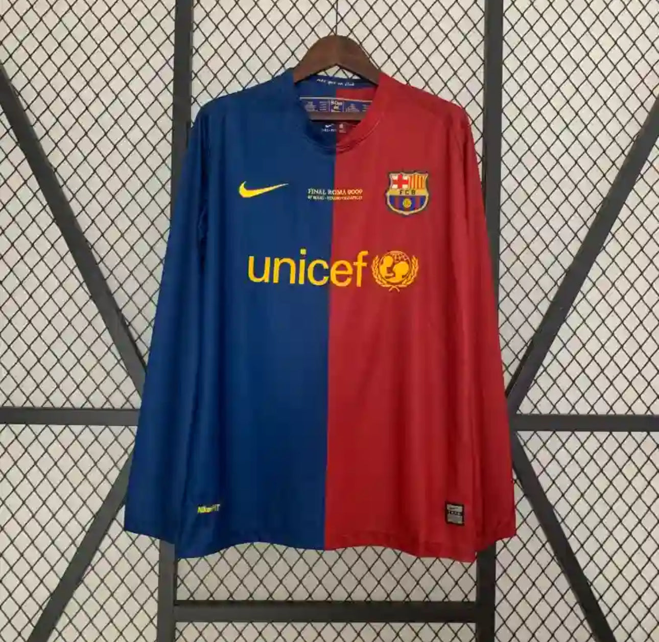 FC Barcelona Home Long Sleeve Retro Jersey 08/09