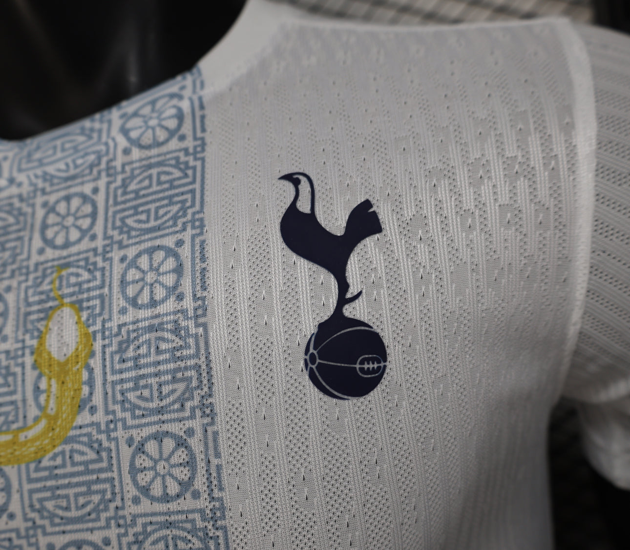 Tottenham Snake Jersey 25/26