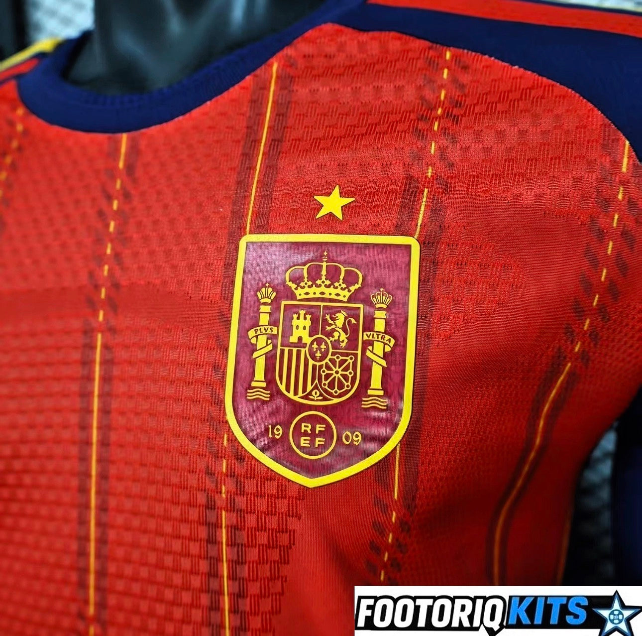 Version Joueur Maillot Manches Longues Espagne Domicile 25/26