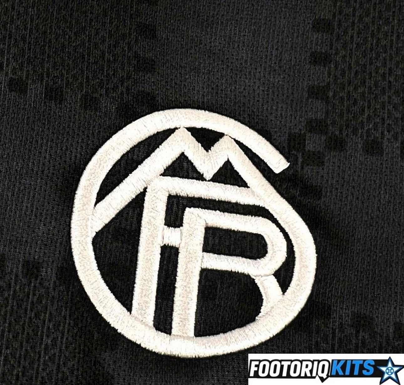 Maillot Manches Longues Bayern Munich Edition Limité Noir 25/26