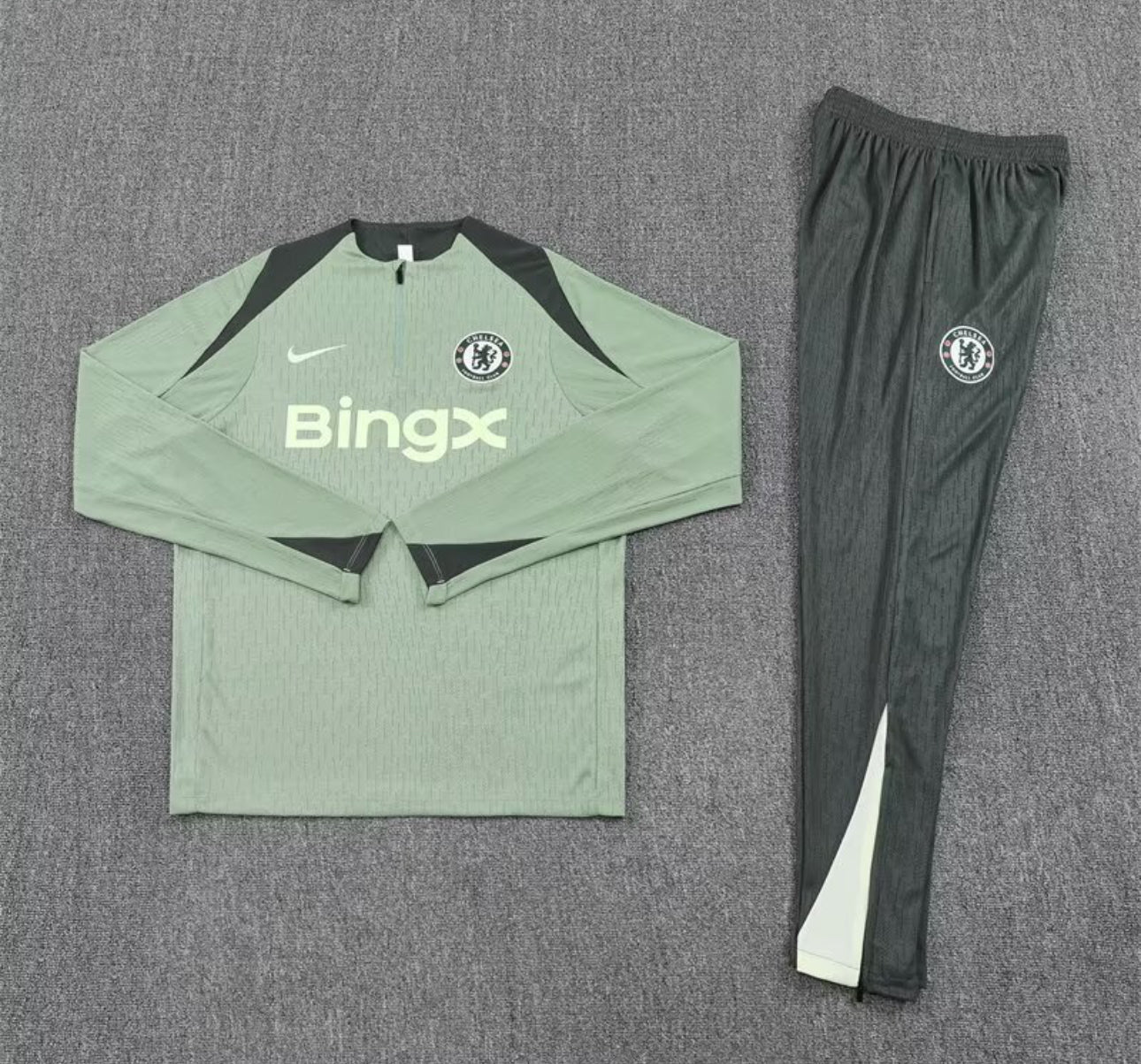 Footoriq Kits: La Zone Du Peuple