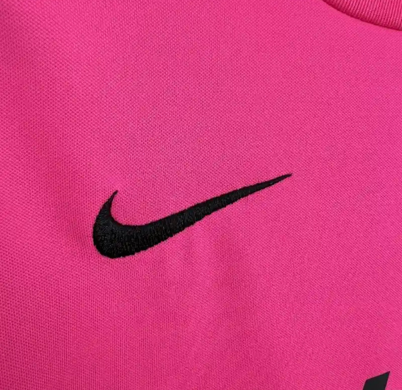 Kit Enfant Sporting Lisbonne Édition Rose Octobre 24/25