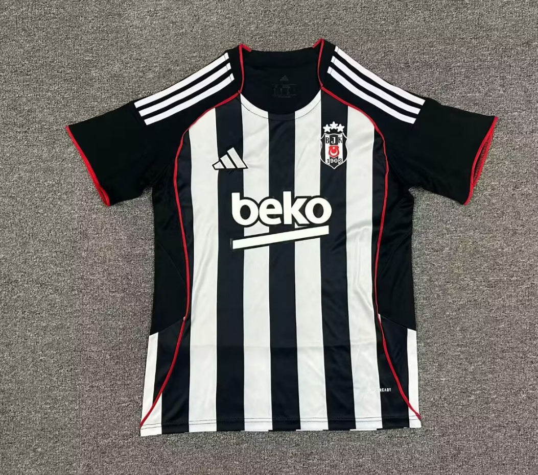 Footoriq Kits: La Zone Du Peuple