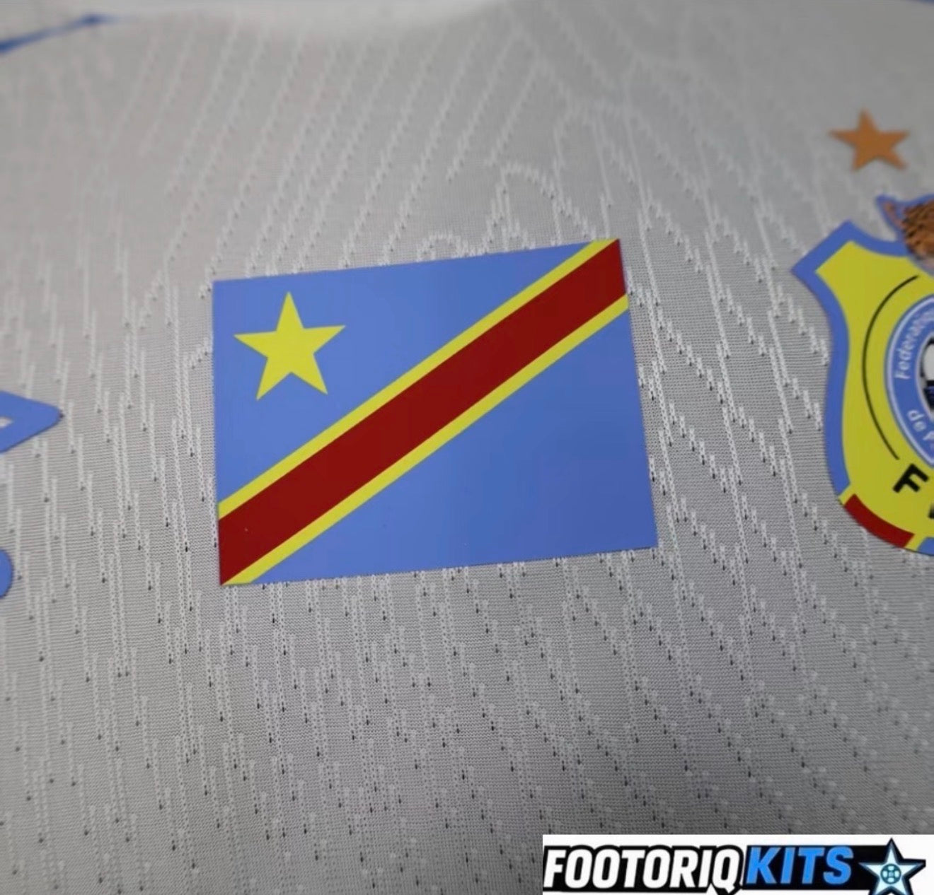 {{ product_title }} - maillot de football adulte et enfant personnalisable