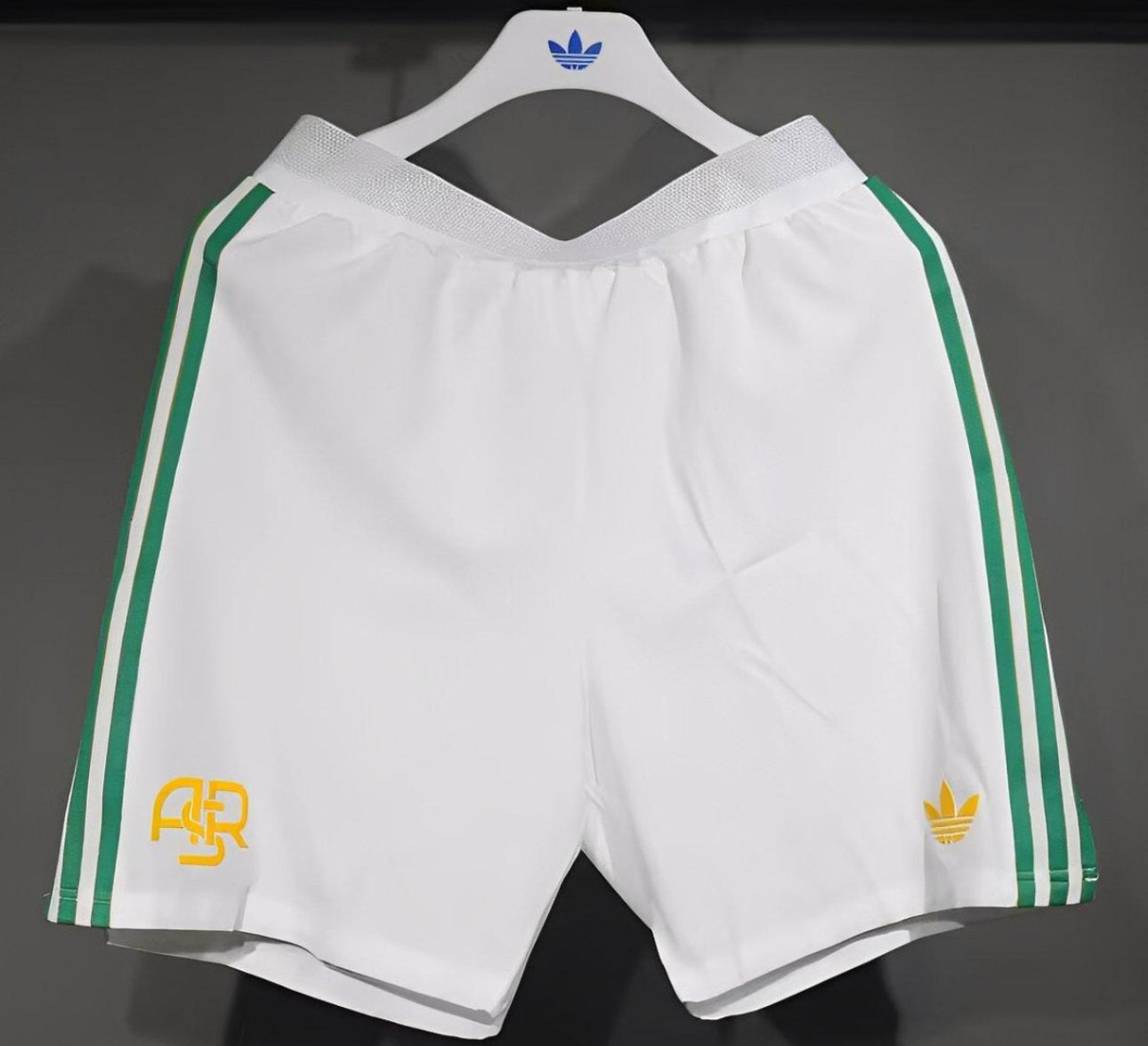 Footoriq Kits: La Zone Du Peuple