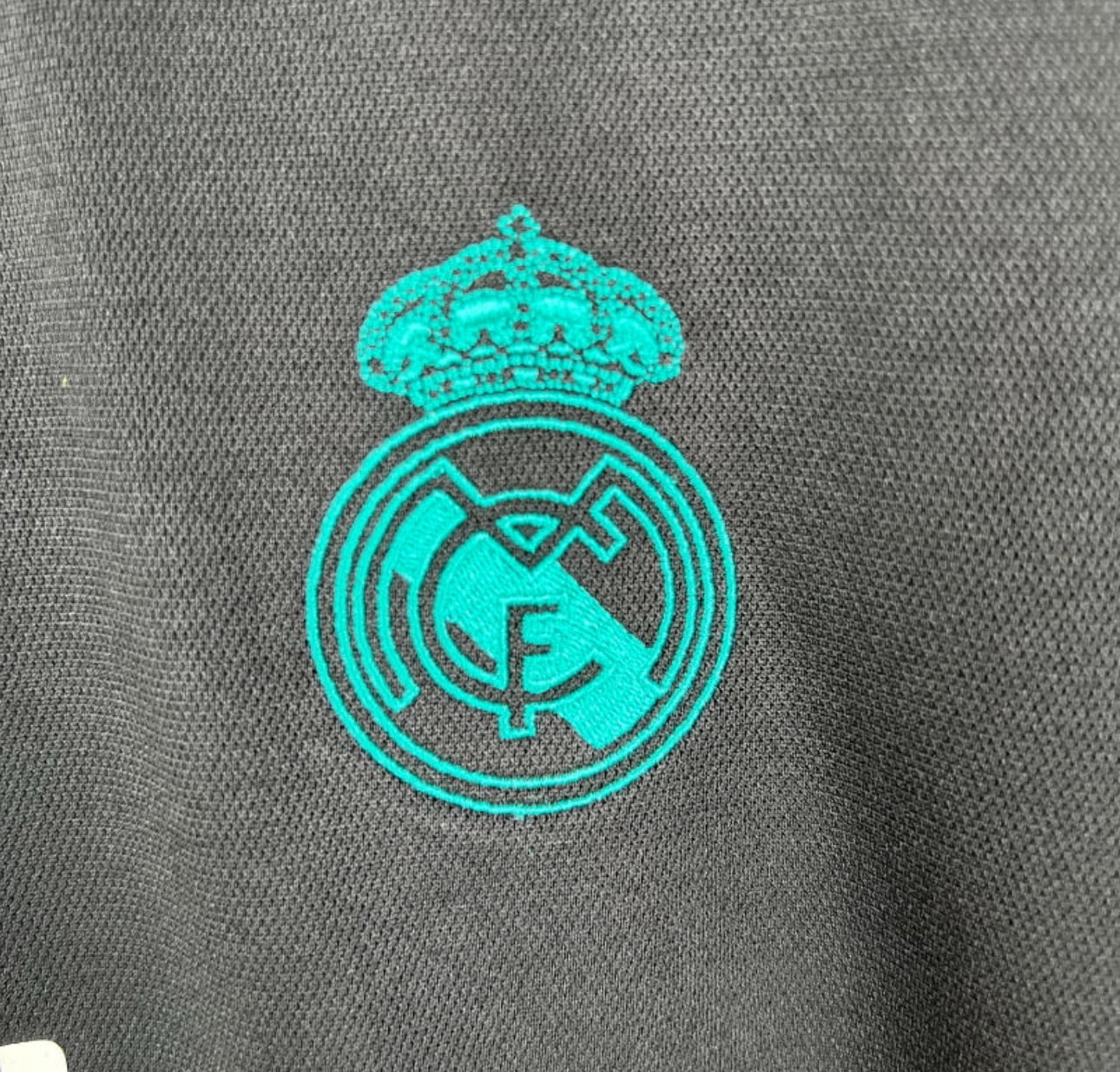 Maillot Rétro Real Madrid Extérieur Noir 16/17