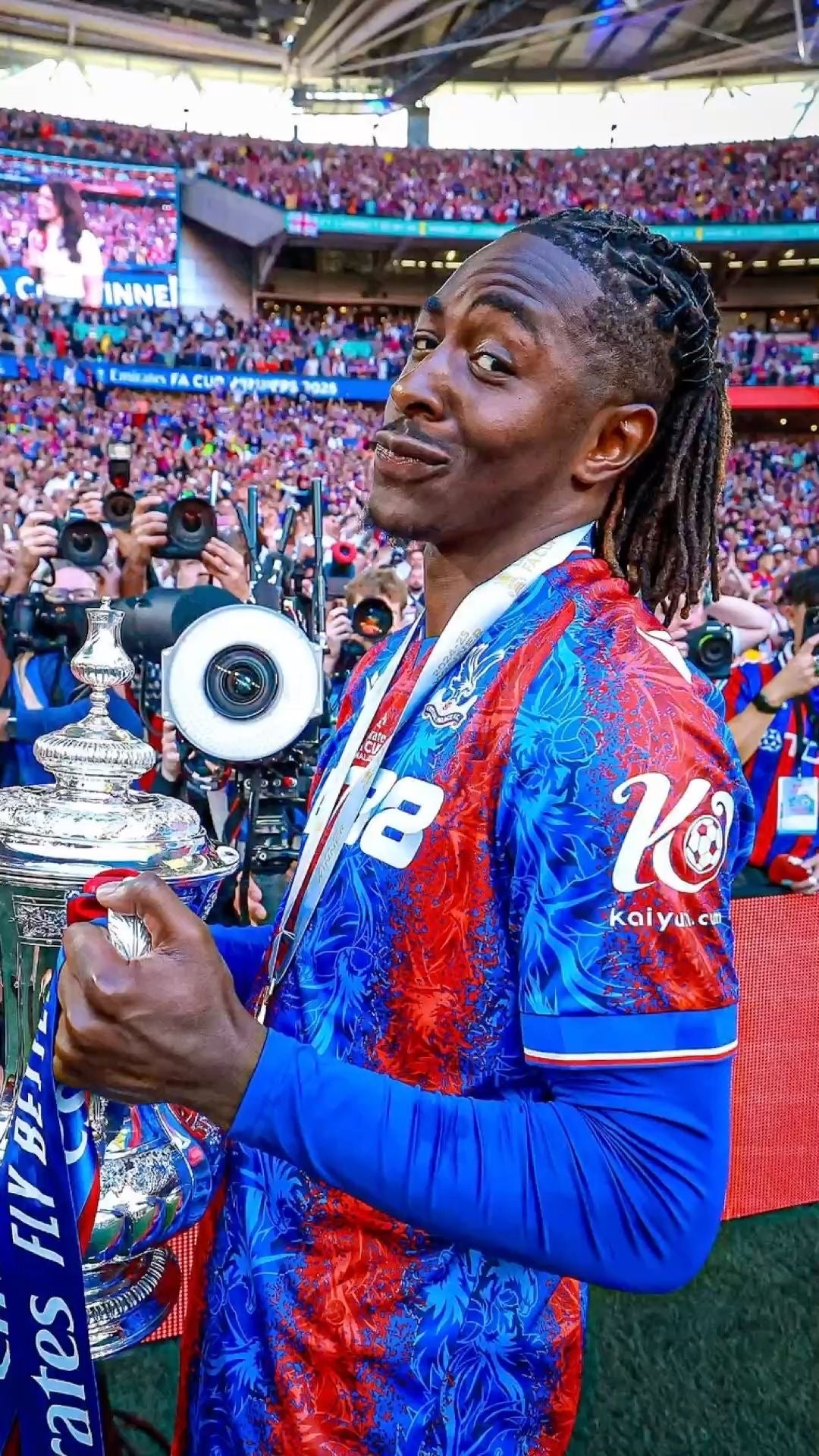 Footoriq Kits: La Zone Du Peuple