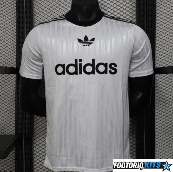 {{ product_title }} - maillot de football adulte et enfant personnalisable